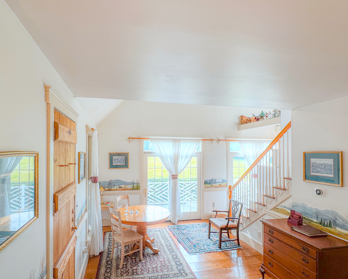 Image of the bottom floor of the Carriage Bay Cottage.