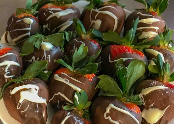 Champagne & Chocolate Strawberries