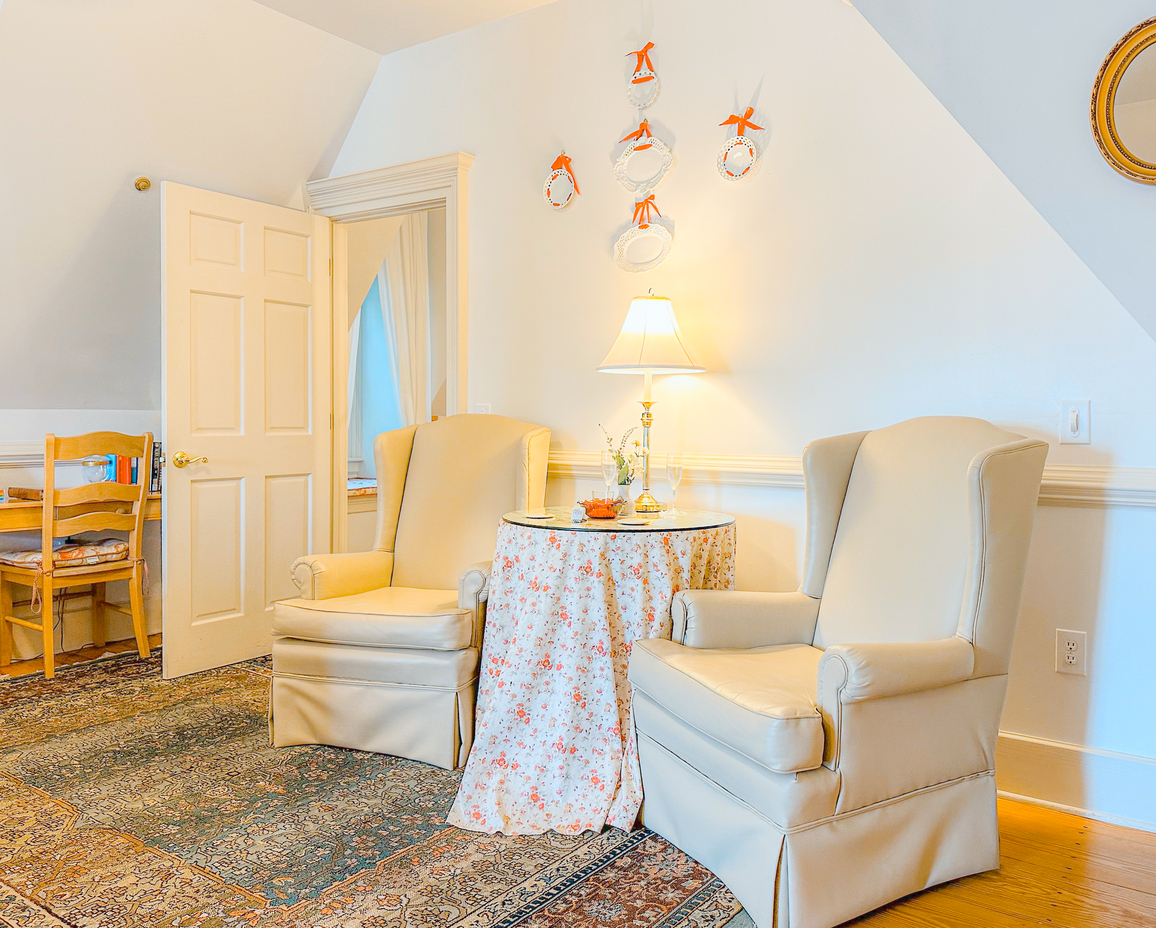 Second image of the sitting area in the Dovecote Room.