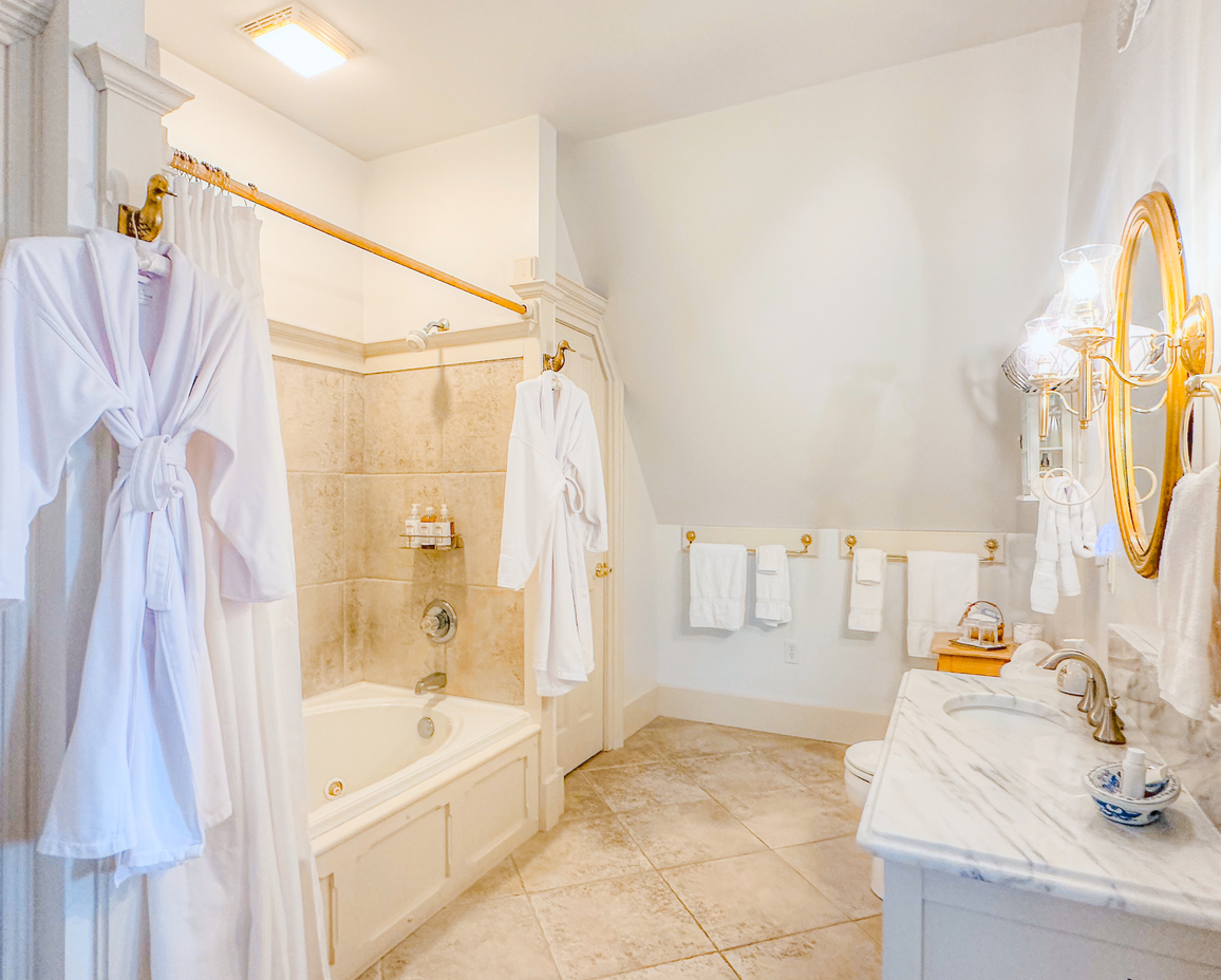 First image of the bathroom in the Dovecote Room.