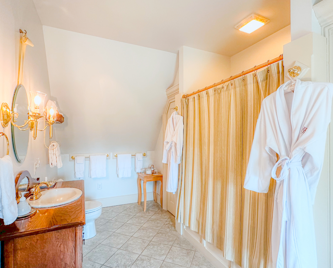 Third image of the bathroom in the Gable Room.