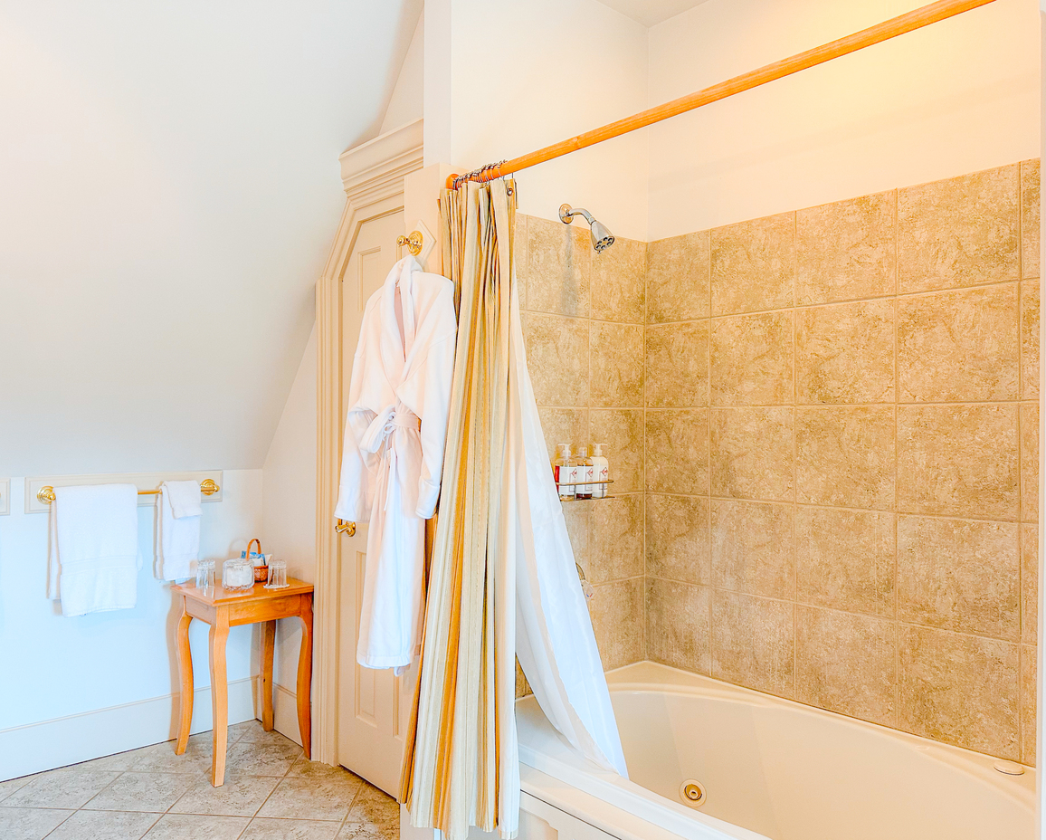 Fourth image of the bathroom in the Gable Room.