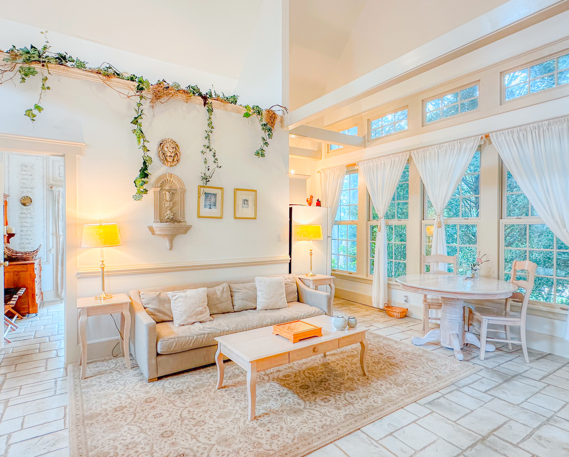 Second image of the sitting area in the Grainary Cottage.