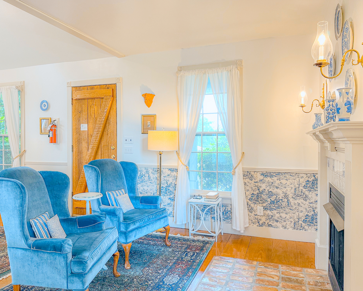 First image of the sitting area in the Hayloft Cottage.