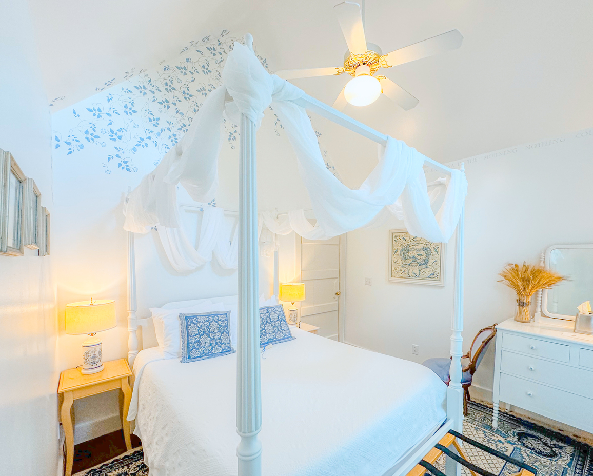 Second image of the bedroom in the Hayloft Cottage.