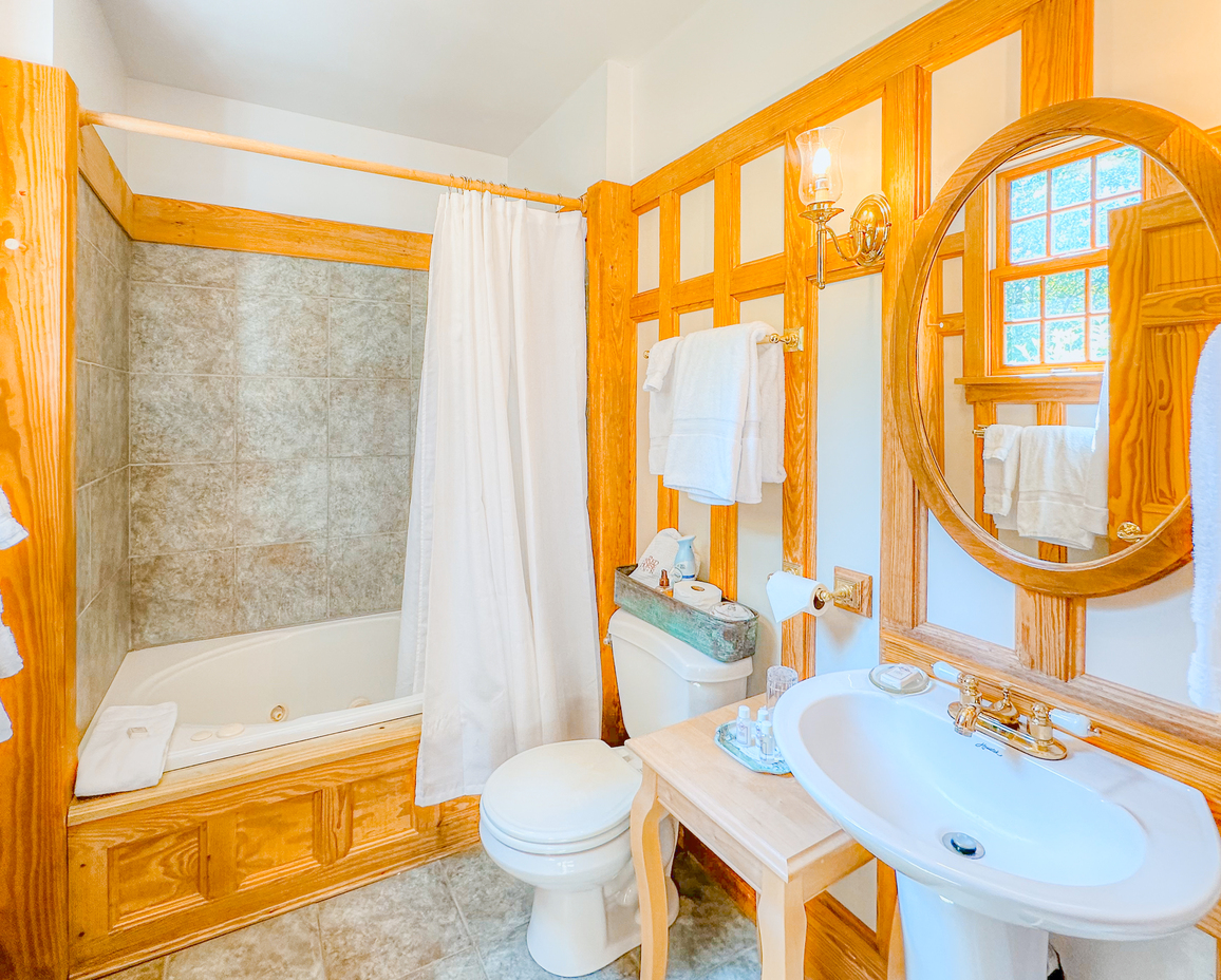 Image of the Huntbox Cottage Bathroom